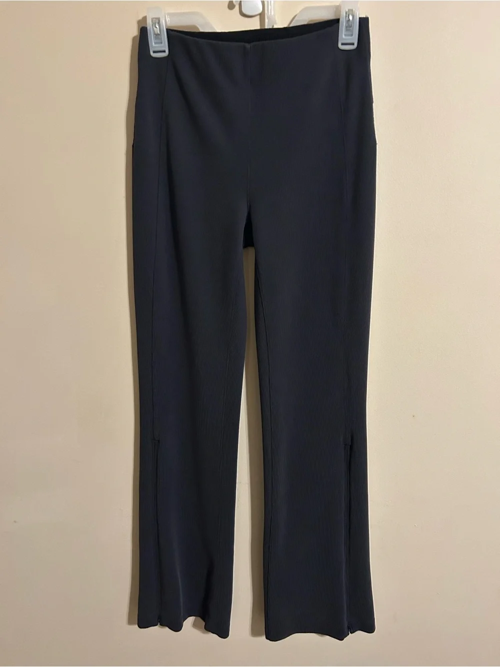 lululemon Casual Ribbed Softstreme Zip-Leg High-Rise Cropped Pants